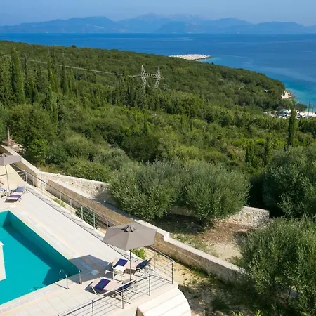 Sleeps 4 Pool Air Con Wifi Villa
