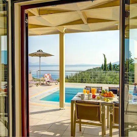 Sleeps 4 Pool Air Con Wifi Fiszkárdo