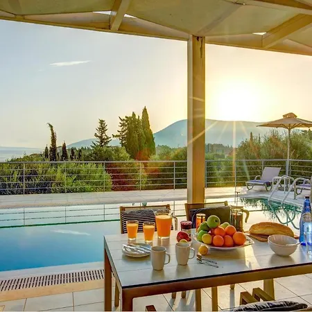 Sleeps 4 Pool Air Con Wifi Fiszkárdo