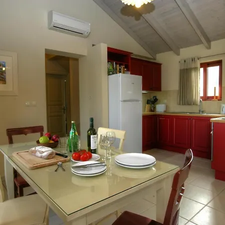 Sleeps 4 Pool Air Con Wifi Fiszkárdo