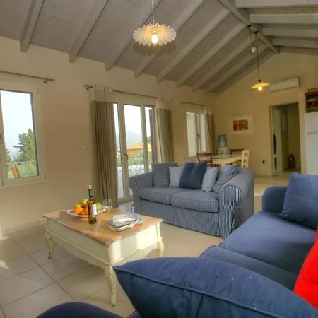 Villa Sleeps 4 Pool Air Con Wifi